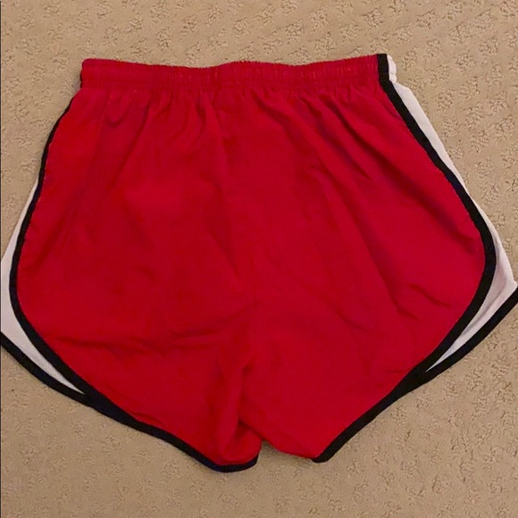 Red nike tempo shorts XS - Picture 2 of 4